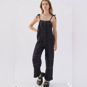 UO Urban Outfitters Harley Linen Backless Overall Jumpsuit Black XS